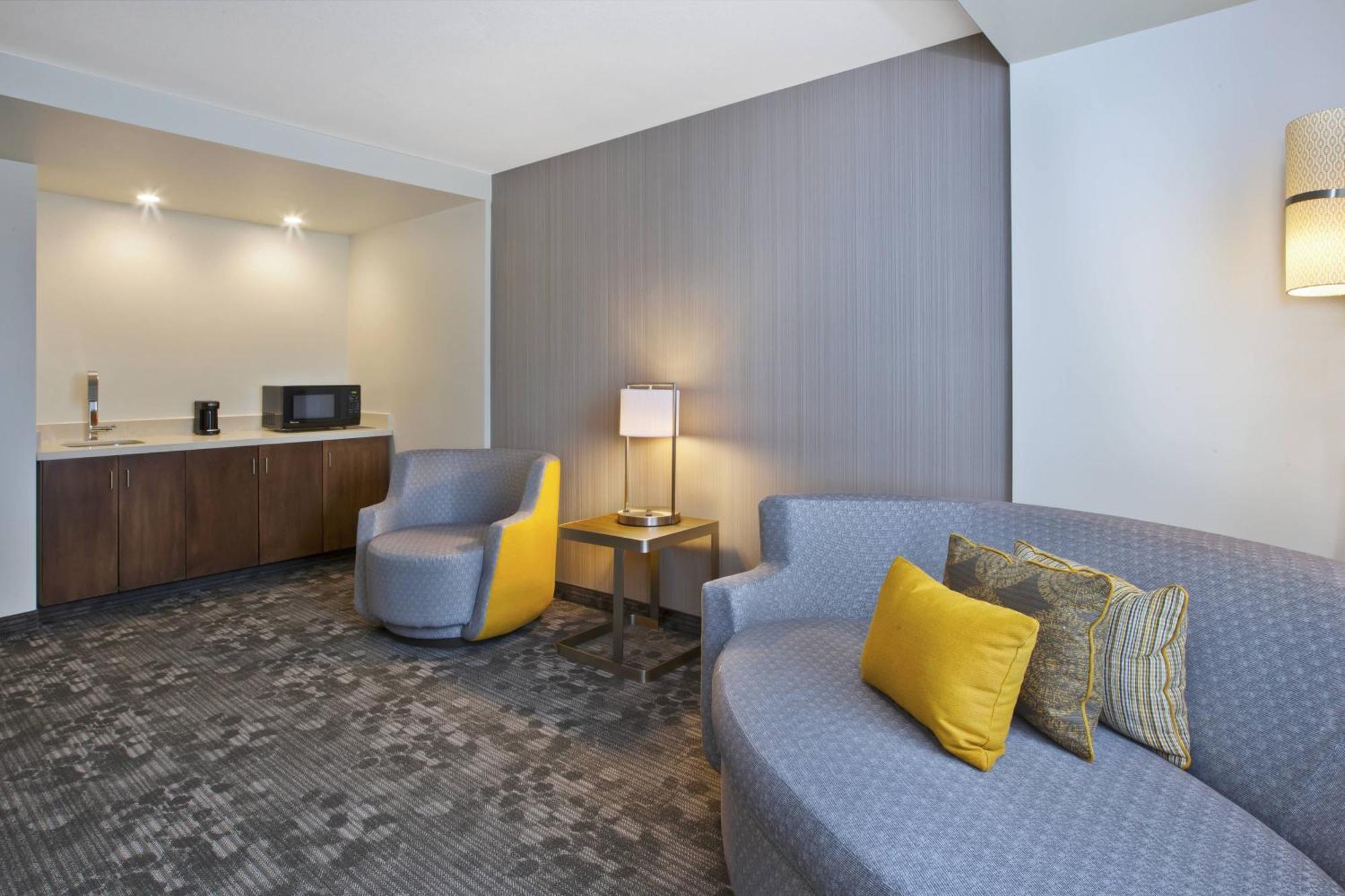 Courtyard By Marriott St. Joseph-Benton Harbor Hotel Exterior photo